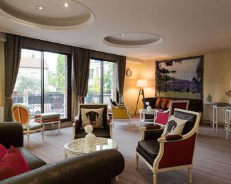 Hotel Albert 1er - Rueil-Malmaison - Living room