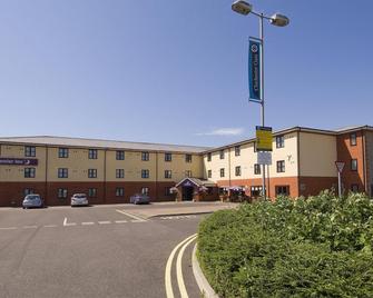 Premier Inn Chichester South - Gate Leisure Park - Chichester - Gebouw