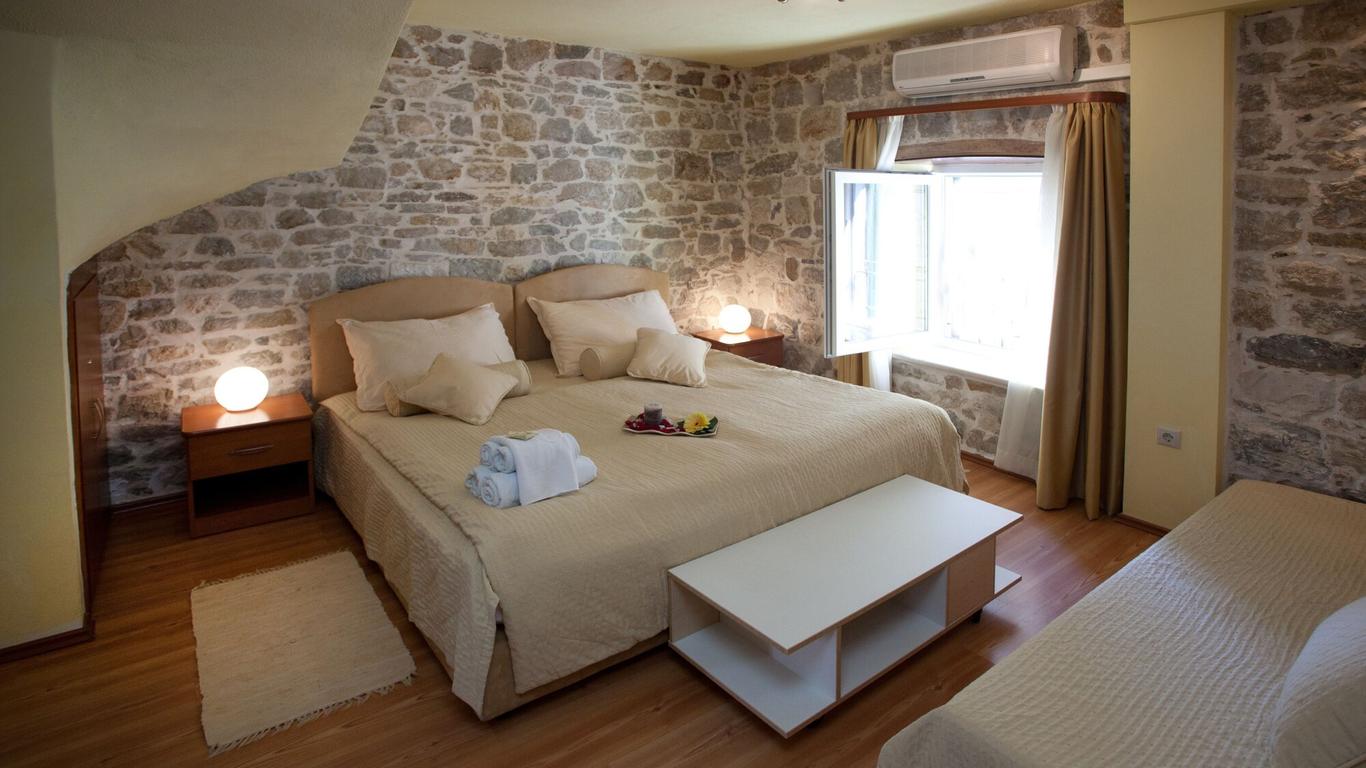 Authentic Luxury Rooms