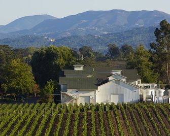 Summerwood Inn - Paso Robles - Building