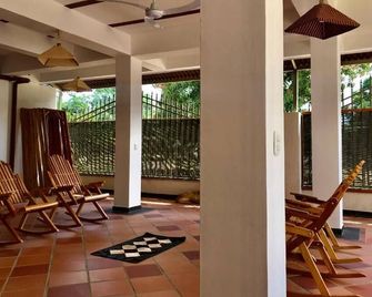 Donama River - Palomino - Patio