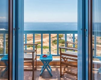 Asterias House - Donoussa - Balcony