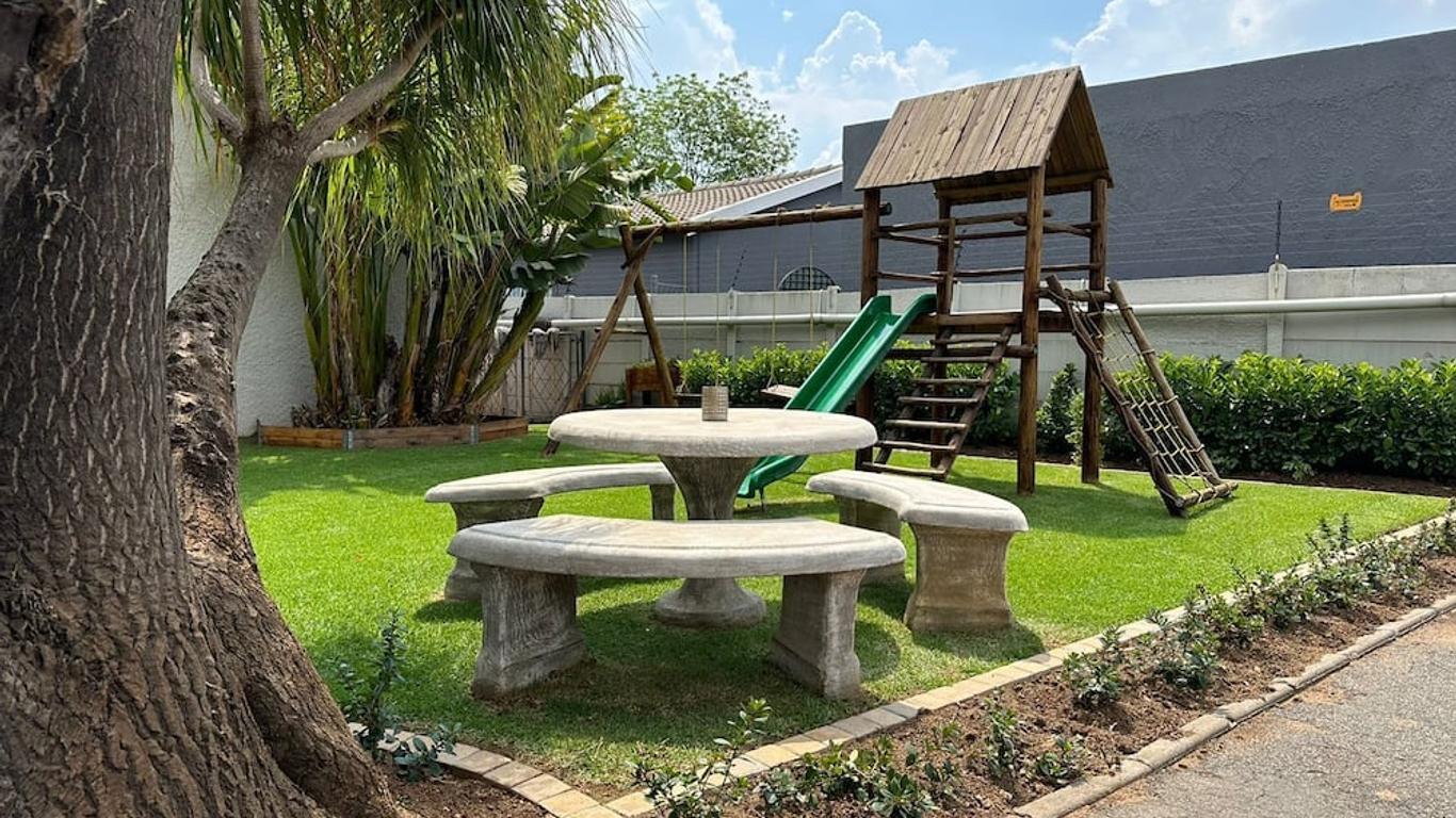 بي آم غاردنز أبارتمنت هوتل