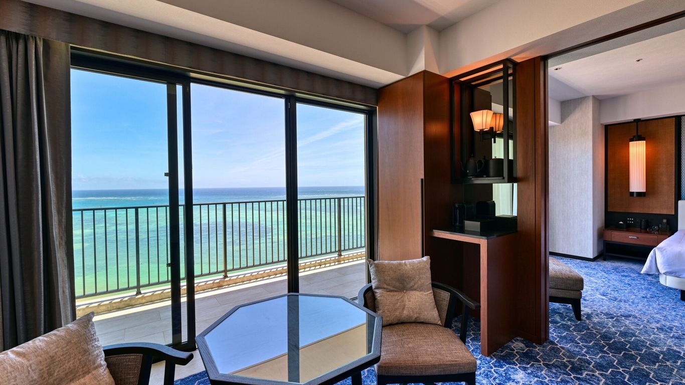 류큐 호텔 & 리조트 나시로 비치