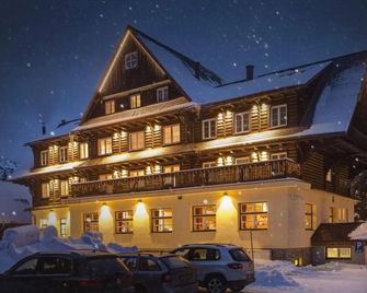 Hotel Mikulasska Chata - Dolina Demianowska - Budynek