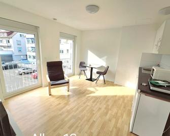 Apartments Efde Gmbh - Heilbronn - Obývací pokoj