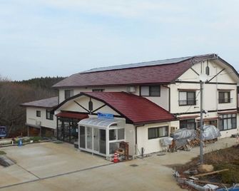 Utopian Ship - Inawashiro - Building