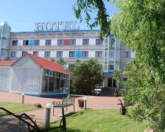 Hotel Horizont Gmbh - Neubrandenburg - Gebouw