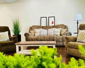 Guadalupe Home, Minutes to I-65 - South Vinemont - Sala de estar