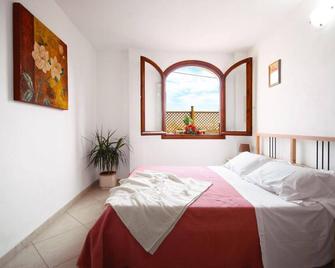 Appartamenti Villa Chiara - Imperia - Schlafzimmer