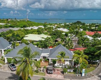 Shamrock Orient Bay - Baie-Orientale - Buiten zicht