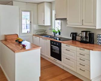 2 bedroom amazing home in Yngsjö - Yngsjö - Keuken