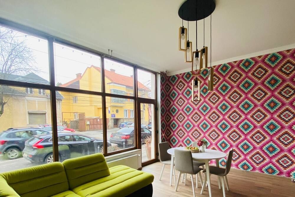 Hanul Fullton - Cluj Napoca - Front desk