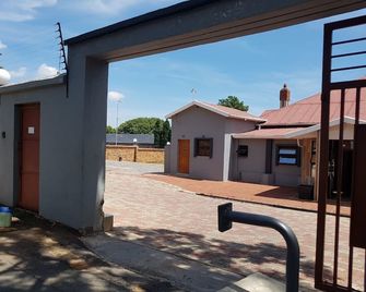 Central Lodge Hotels - Johannesburg - Buiten zicht