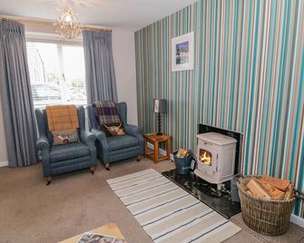 Nathaniel's Cottage - Kirkcudbright - Living room