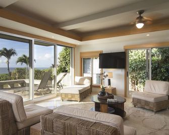 Hale Pono- Oceanfront, private, gated, great views, AC, large property - Haleiwa - Salon
