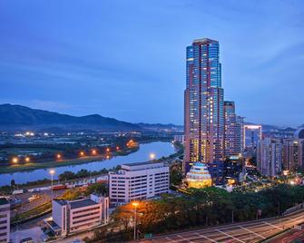Four Points by Sheraton Shenzhen - Shenzhen - Vista del exterior