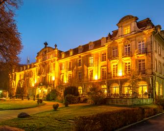 Dorint Resort & Spa Bad Brückenau - Bad Brueckenau - Building