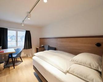 Hotel und Restaurant zum goldenen Kopf - Bülach - Bedroom
