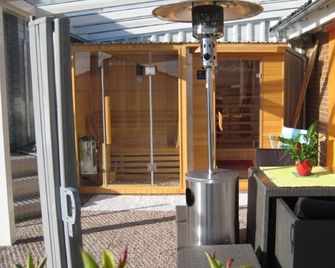 Fully equipped wonderful holiday home with garden, terrace & jacuzzi | Nature view - Brakel - Patio