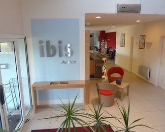 ibis Avallon - Magny - Hall d’entrée