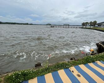 Mobile Home 88-2 at Tranquility Bay Resort - Zwolle - Outdoors view