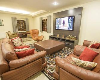 Pousada Big Bear - Campos do Jordão - Olohuone