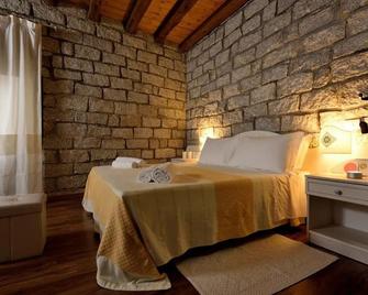 Hotel Antica Posada - Loceri - Bedroom