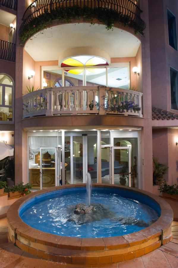 Hotel Trevi Riccione thumbnail 3