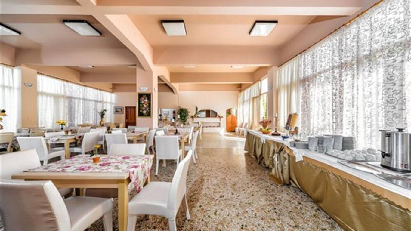 Harmony Hotel & Studio