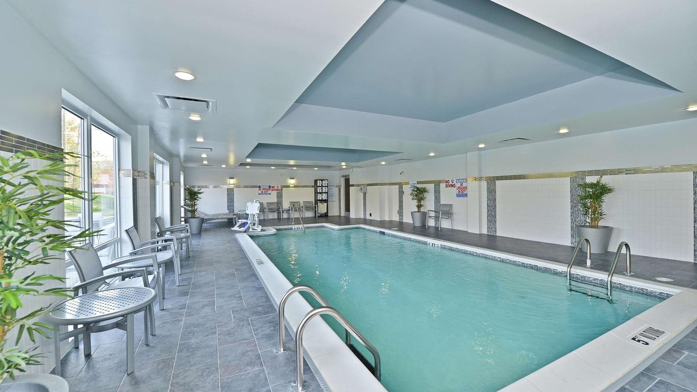 هامبتون إن آند سويتس جرينسبورو/كوليسيوم أريا، نورث كارولينا