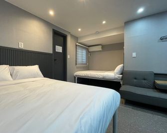 Pixel Stay Myeongdong - Seoul - Schlafzimmer
