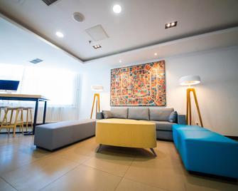 Hanting Hotel Zhangjiakou Wuyi Road - Zhangjiakou - Habitación