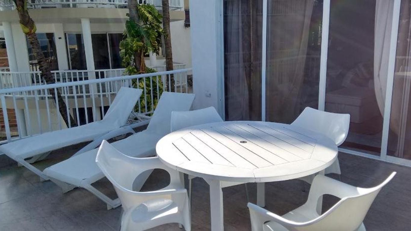 Kite Beach Hotel and Condos