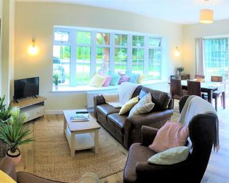 Newly Converted Bar Lodge in Village location - Hornsea - Soggiorno