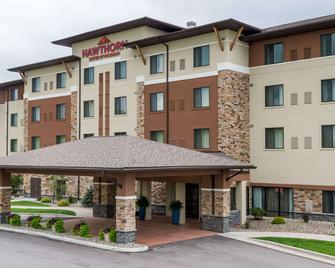 Hawthorn Suites by Wyndham Triadelphia Wheeling Area - Triadelphia - Building