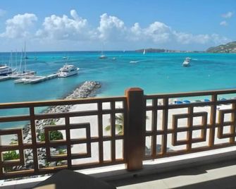 The Pasanggrahan Royal Boutique Hotel - Philipsburg - Balkon