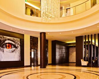 DoubleTree by Hilton Nairobi Hurlingham - Nairobi - Lobby