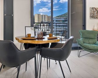 Casco View Life - Panama City - Dining room