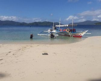El Nido Hostel Sun Valley - El Nido - Strand