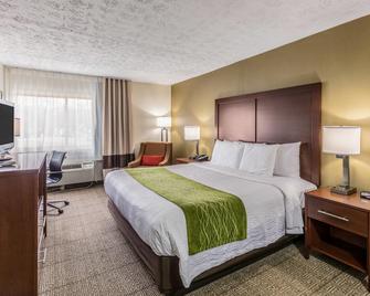 Spark by Hilton Medford Long Island - Medford - Bedroom