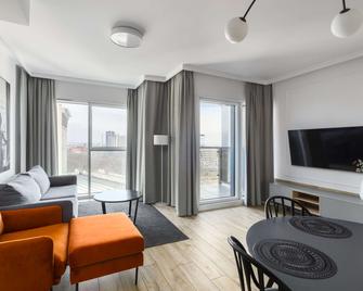 Poznan Apartments - Poznan - Huiskamer