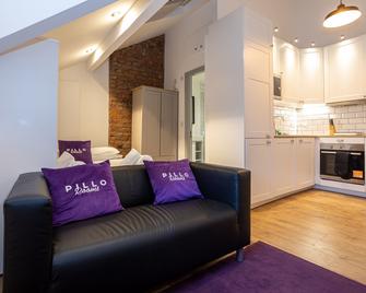 Pillo Rooms Serviced Apartments- Salford - Manchester - Wohnzimmer