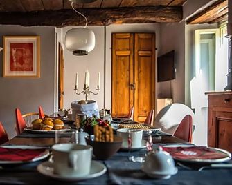 Boutique Hotel Al Palazzo Rosso - Neive - Essbereich