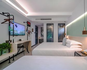 Blooming Lotus Hostel - האנגג'ואו