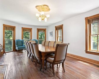 White House Inn - Historic Home in Harpers Ferry! - Harpers Ferry - Dining room