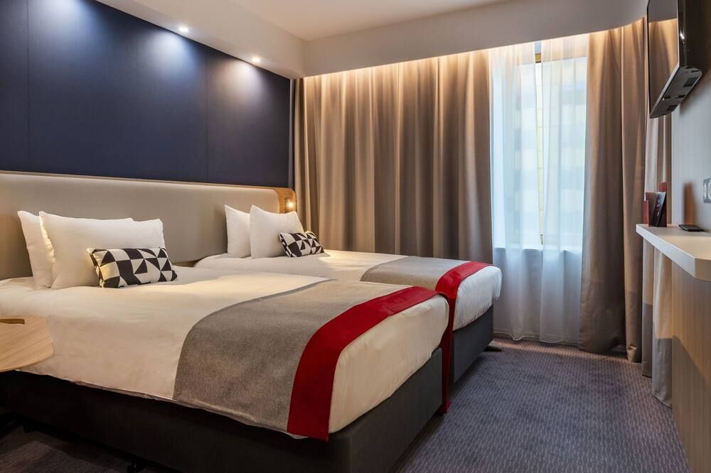 Holiday Inn Express Nice - Grand Arenas By IHG - Nice - Bedroom