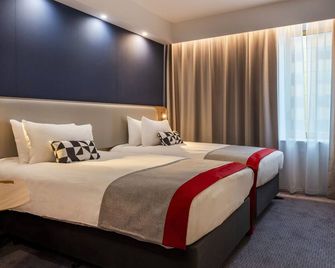 Holiday Inn Express Nice - Grand Arenas By IHG - Nice - Bedroom