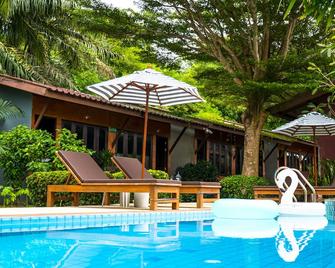 Phuket Siam Villas - Sha Plus - Chalong - Svømmebasseng