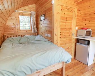 Chestnut 5 - Broadway - Bedroom